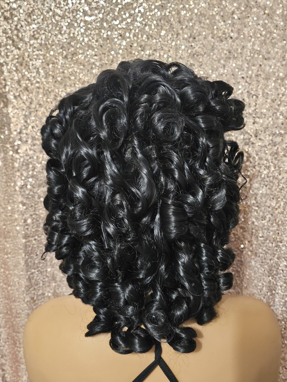 Wig - Picture 3 of 3